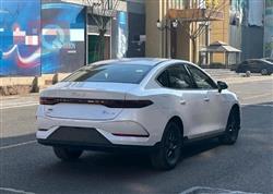 بي واي دي Qin Plus